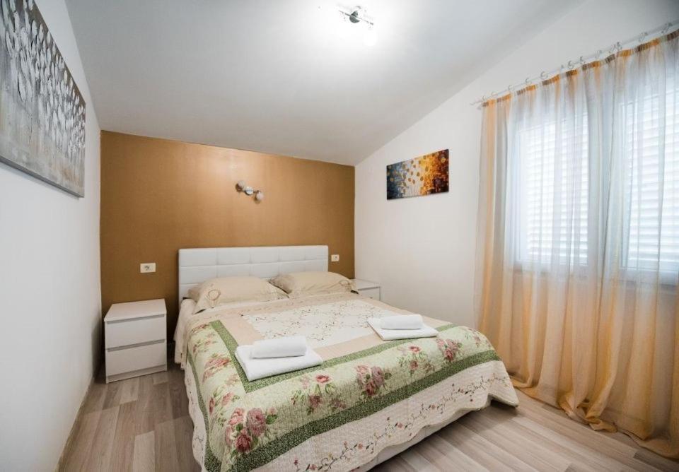 Apartments Care Donji Okrug  Exterior foto
